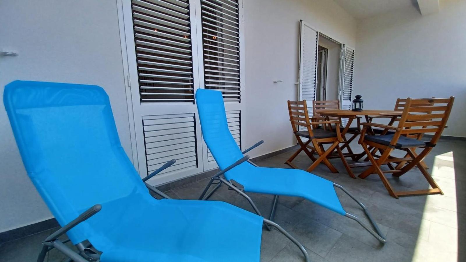Apartments Daria Крк Екстер'єр фото